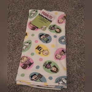 Peanuts Easter Theme Kitchen Towels CHARLIE BROWN & FRIENDS